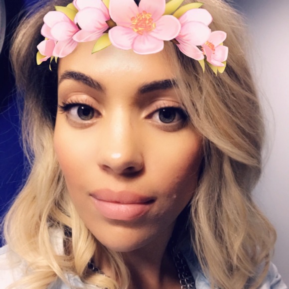 Meet your Posher, Tahty 🛼🧳🐶🐷🛍 - Picture 1 of 1